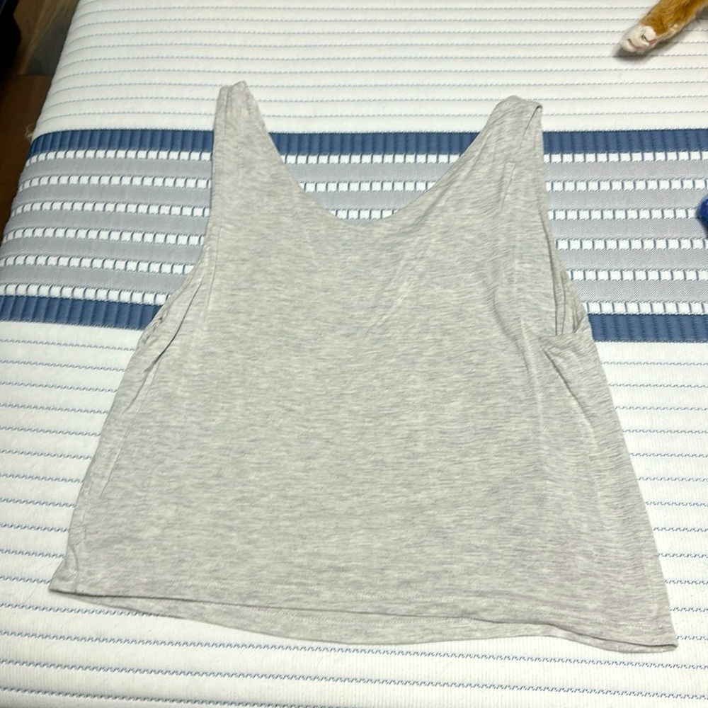 Cropped tank, gently worn